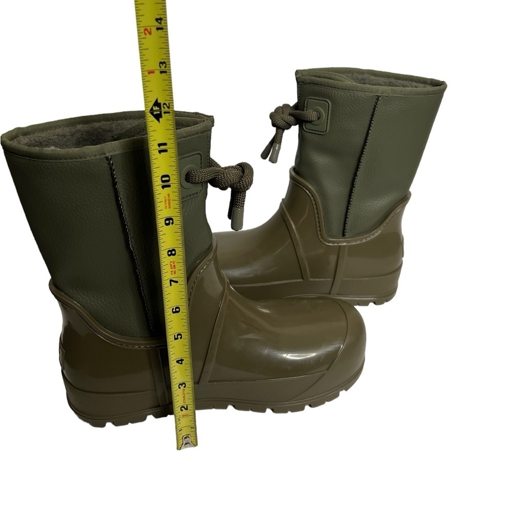 UGG Women's Raincloud Lace Olive Boots - Picture 11 of 14